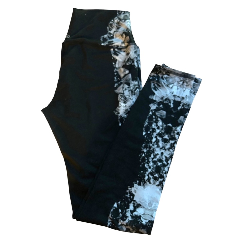 ALO Yoga High-Waist Airbrush Graphic Legging Black Floral Print |  Medium